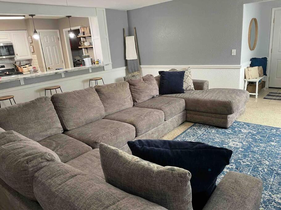 Large Open Space For Family Fun! أماريلو المظهر الخارجي الصورة